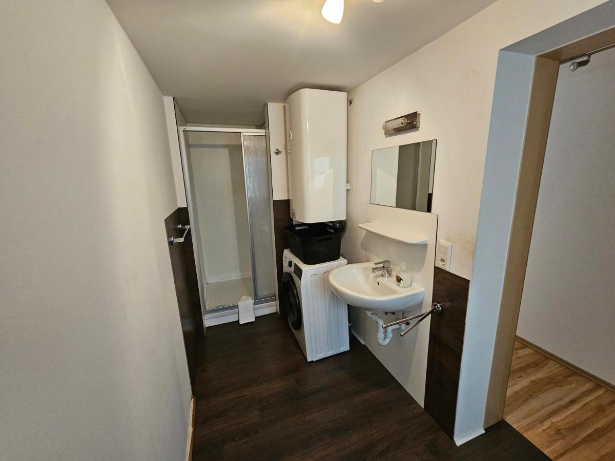 B76, Lauterach, Vorarlberg Apartments Bagian luar foto