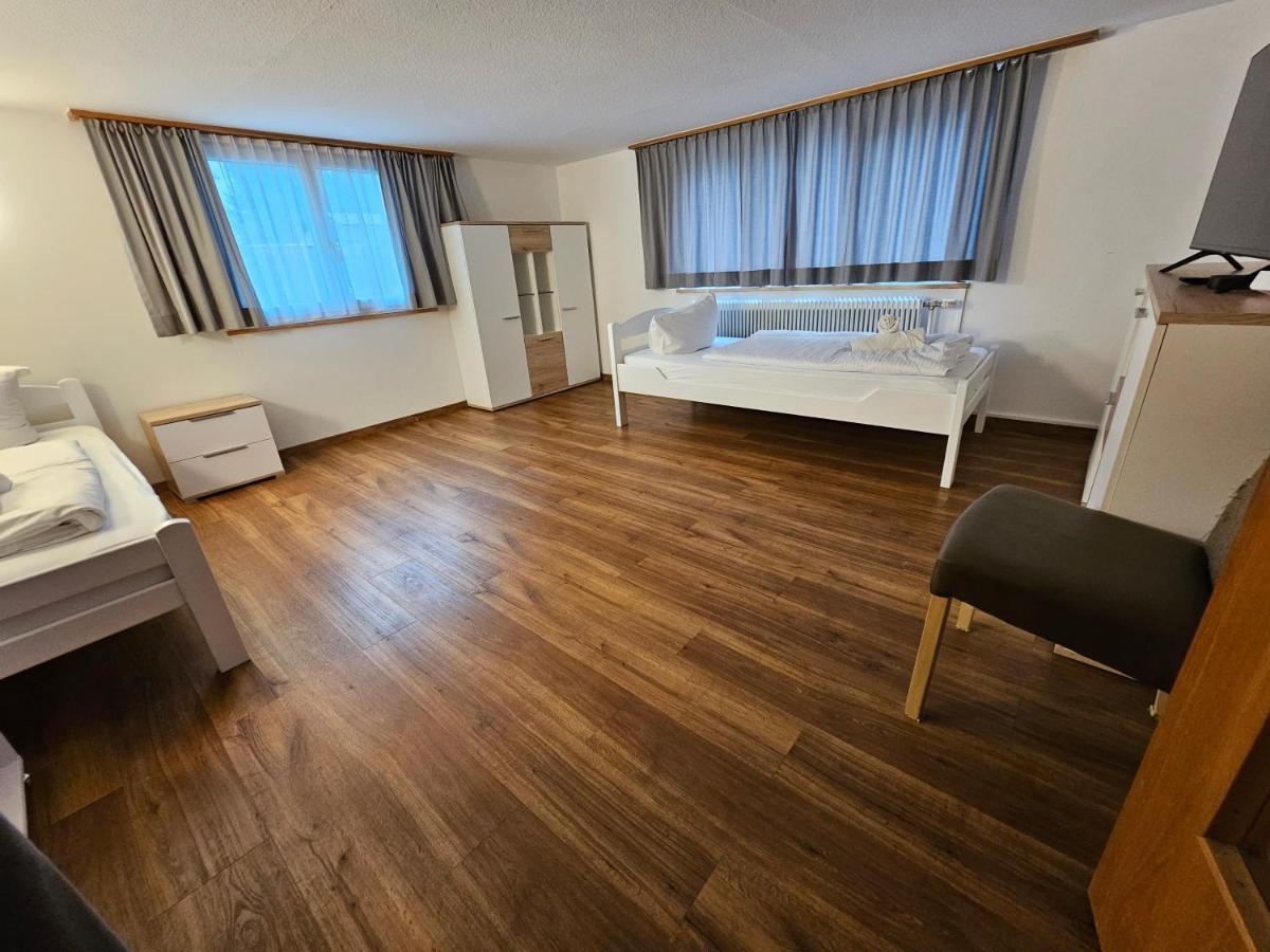 B76, Lauterach, Vorarlberg Apartments Bagian luar foto